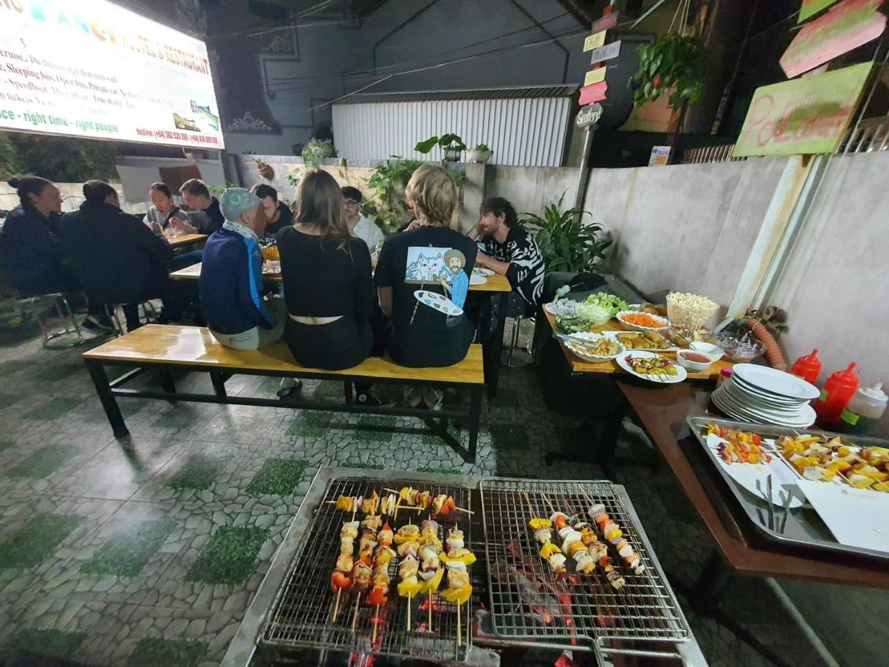 Ha Long Fancy Hostel With Vegetarian And Vegan Restaurant 외부 사진