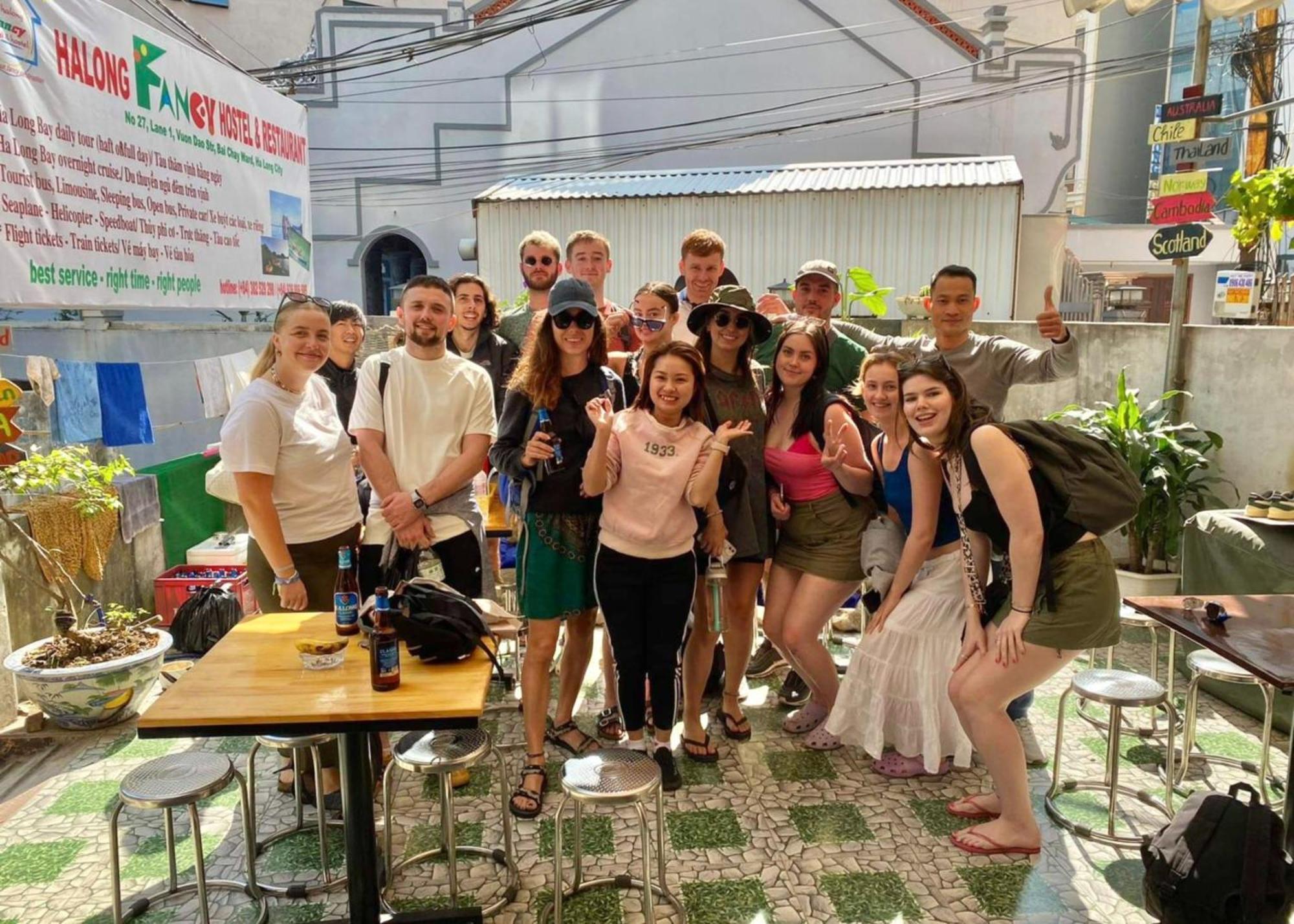 Ha Long Fancy Hostel With Vegetarian And Vegan Restaurant 외부 사진