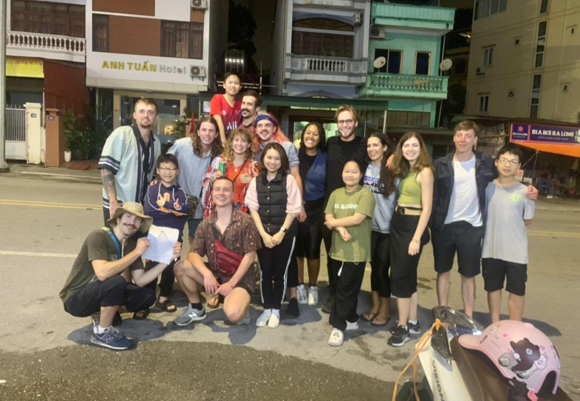 Ha Long Fancy Hostel With Vegetarian And Vegan Restaurant 외부 사진