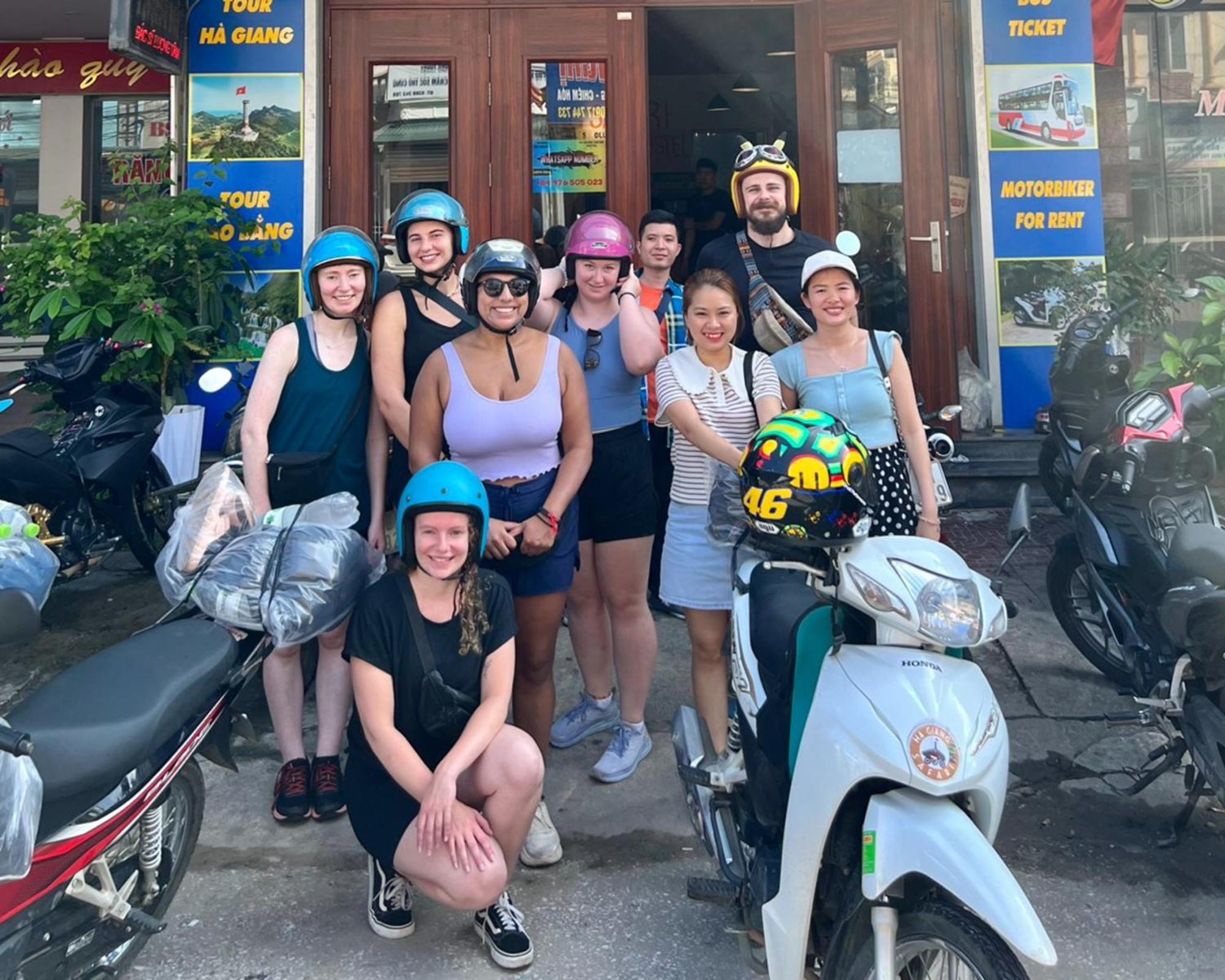 Ha Long Fancy Hostel With Vegetarian And Vegan Restaurant 외부 사진