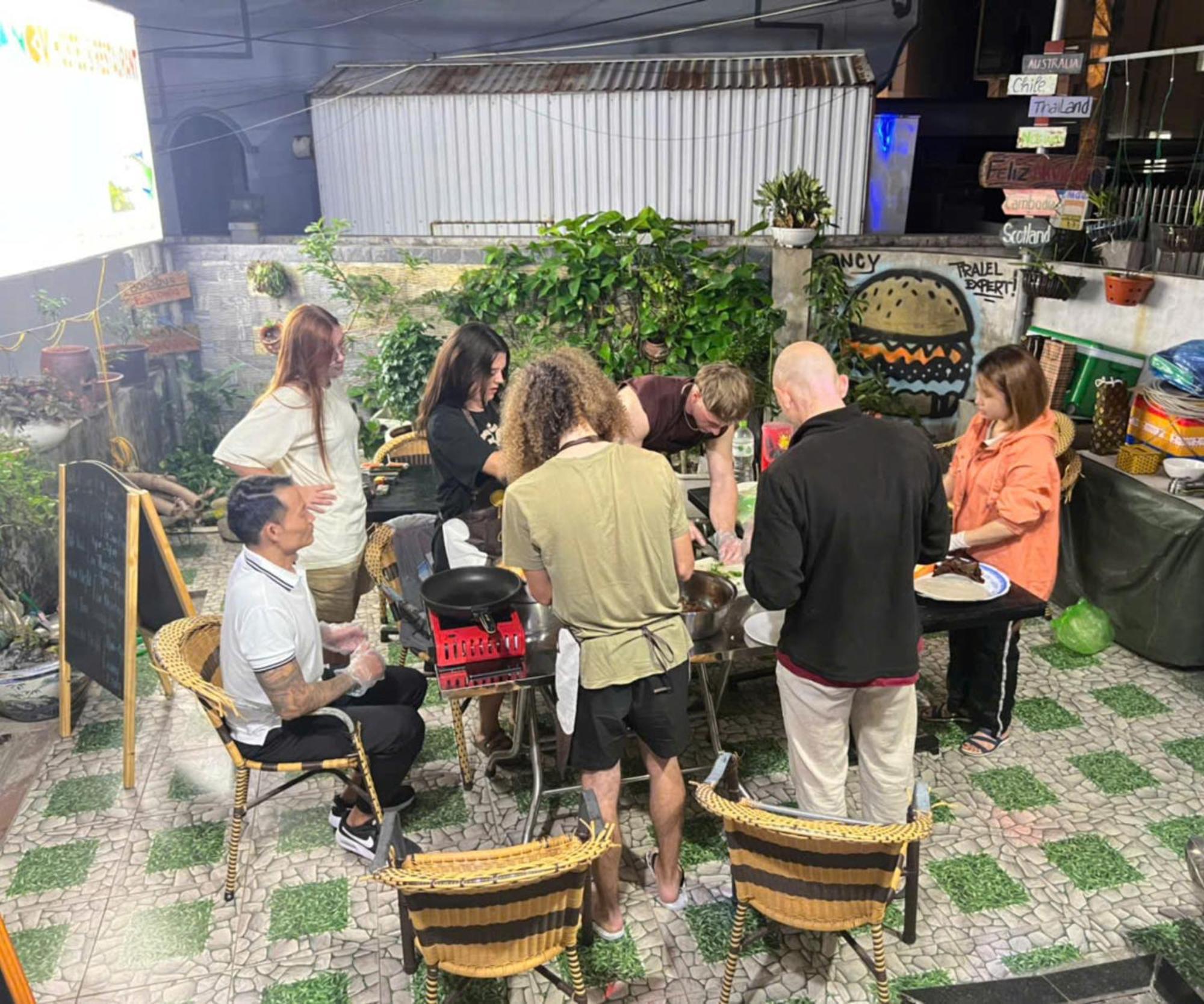 Ha Long Fancy Hostel With Vegetarian And Vegan Restaurant 외부 사진